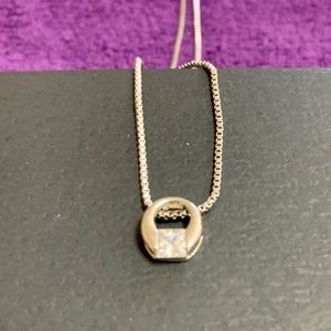 Very cute necklace/small